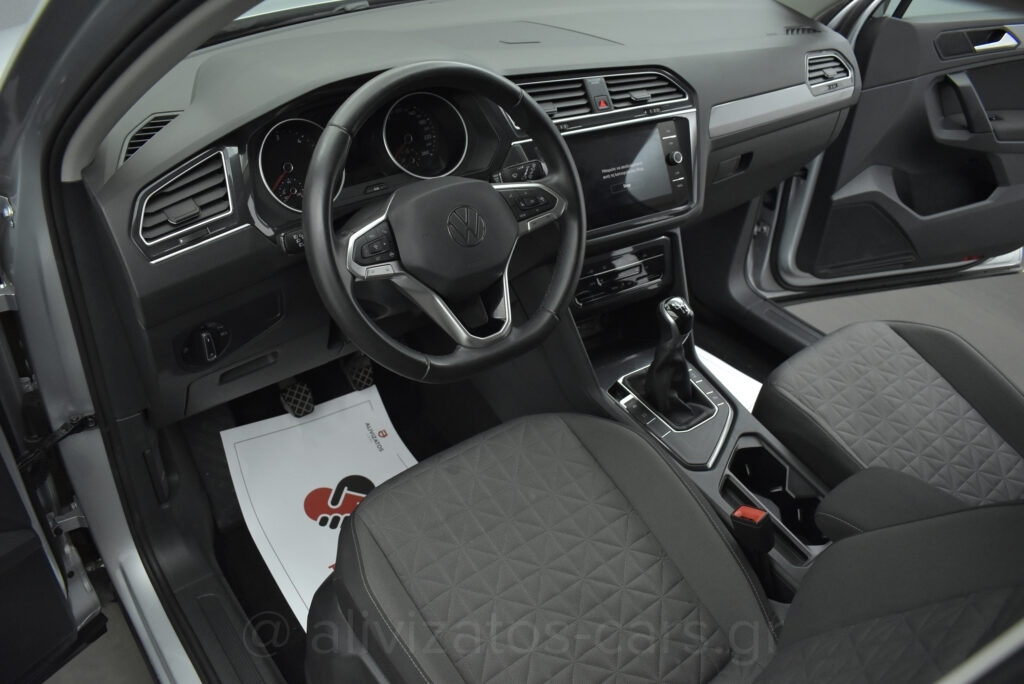 Volkswagen Tiguan - 2.0 TDI 122 hp Park Assist 26.749 ΧΛΜ!!!