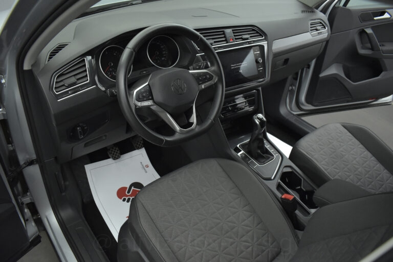 Volkswagen Tiguan - 2.0 TDI 122 hp Park Assist 26.749 ΧΛΜ!!!