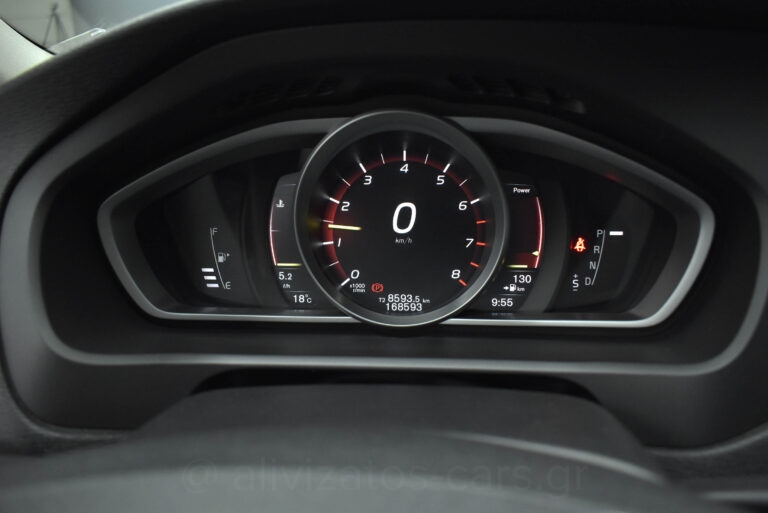 Volvo V40 Cross Country - T3 Momentum Auto Full Led Facelift 152hp