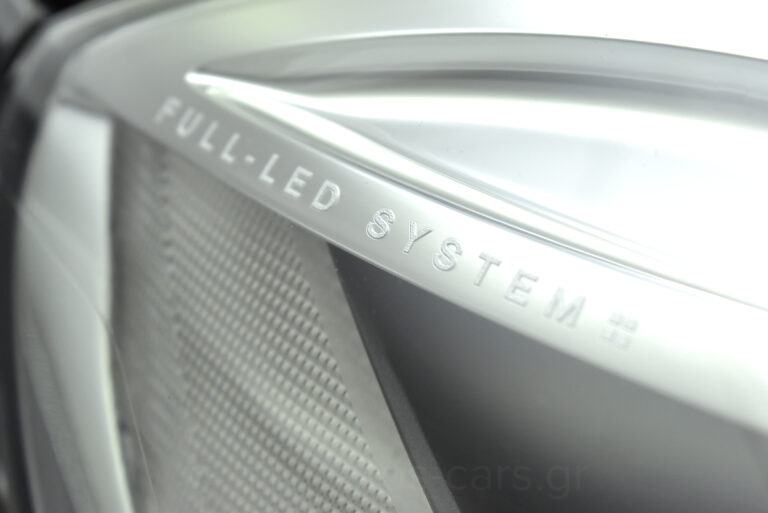 Volvo V40 Cross Country - T3 Momentum Auto Full Led Facelift 152hp