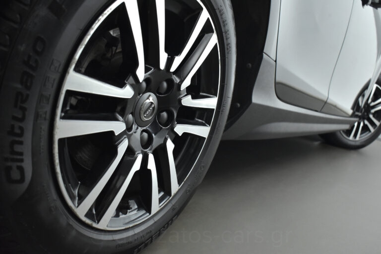 Volvo V40 Cross Country - T3 Momentum Auto Full Led Facelift 152hp