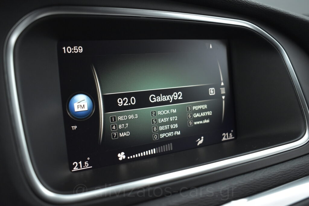 Volvo V40 Cross Country - T3 Momentum Auto Full Led Facelift 152hp