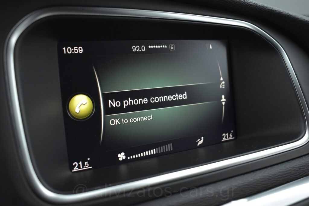 Volvo V40 Cross Country - T3 Momentum Auto Full Led Facelift 152hp