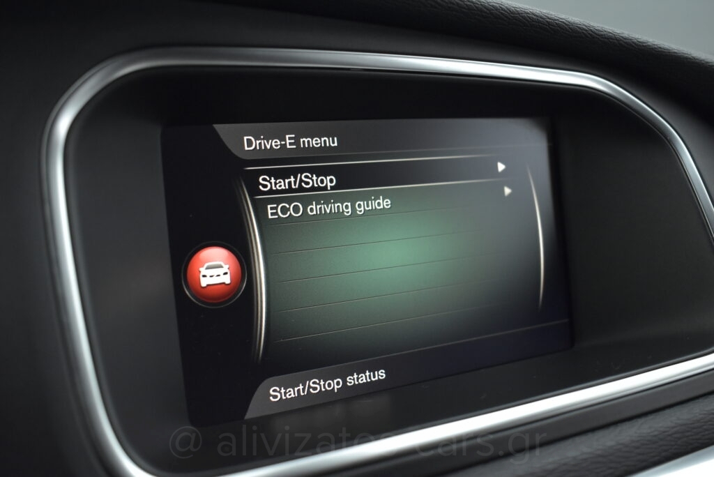 Volvo V40 Cross Country - T3 Momentum Auto Full Led Facelift 152hp