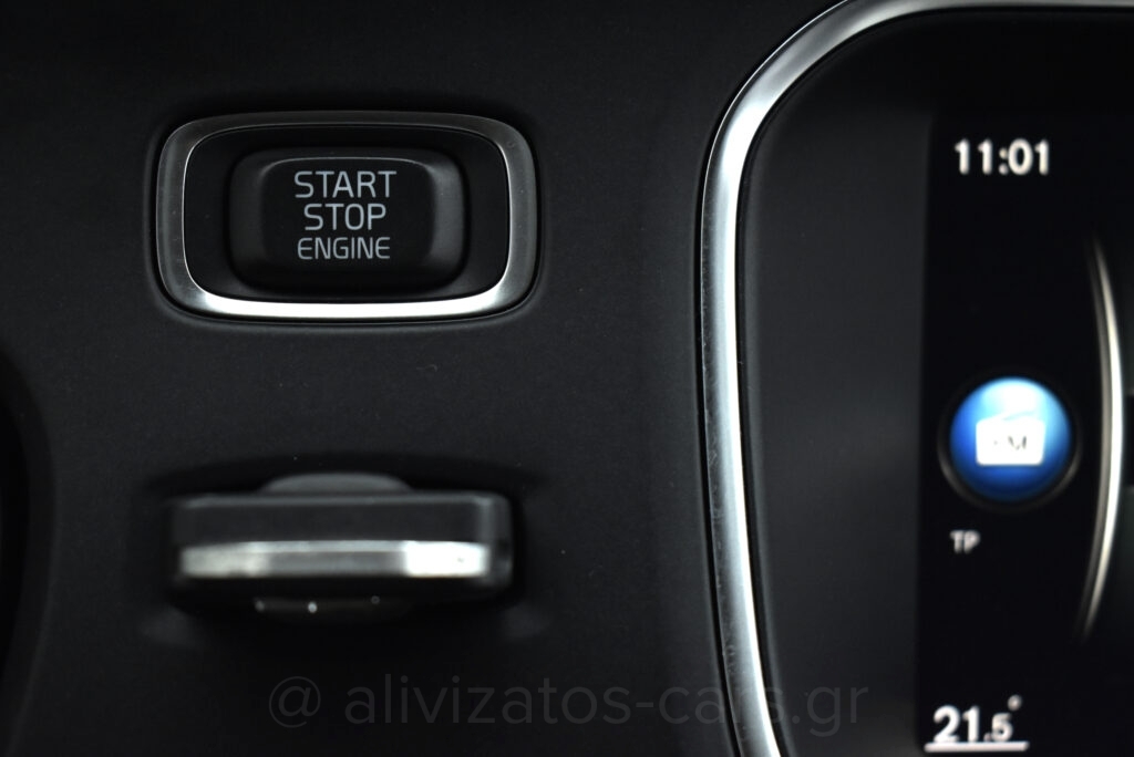 Volvo V40 Cross Country - T3 Momentum Auto Full Led Facelift 152hp