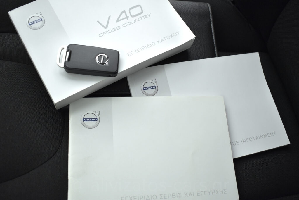 Volvo V40 Cross Country - T3 Momentum Auto Full Led Facelift 152hp