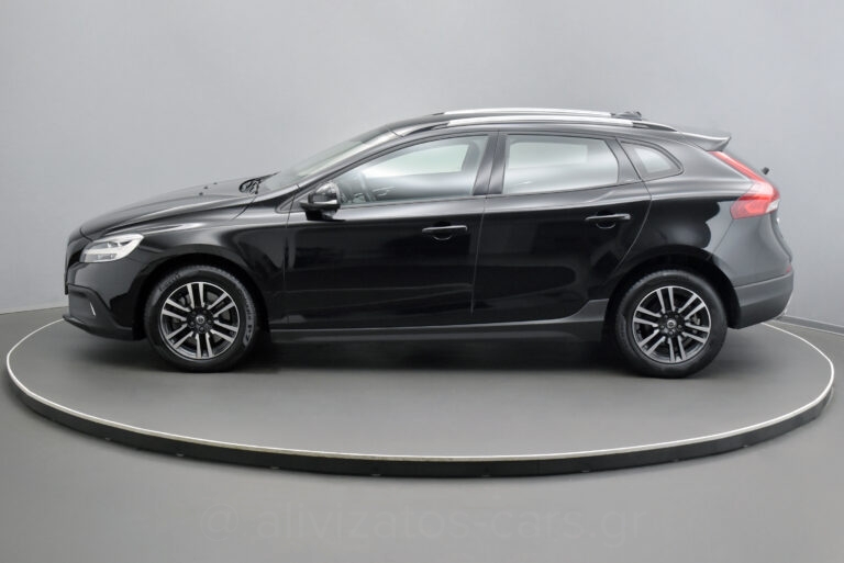 Volvo V40 Cross Country - T3 Momentum Auto Full Led Facelift 152hp