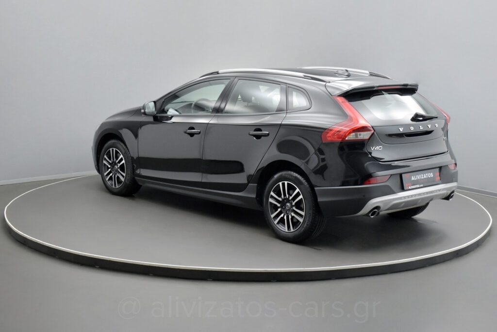 Volvo V40 Cross Country - T3 Momentum Auto Full Led Facelift 152hp