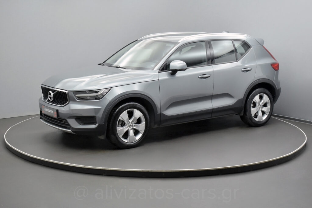 Volvo XC40 - 1.5 MOMENTUM AUTOMATIC 163hp