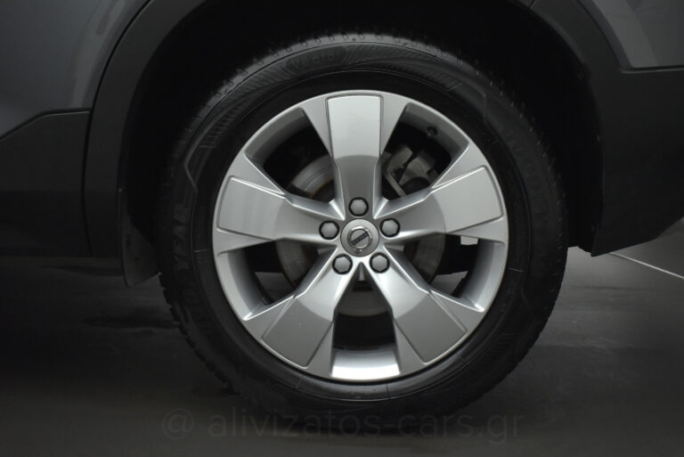 Volvo XC40 - 1.5 MOMENTUM AUTOMATIC 163hp