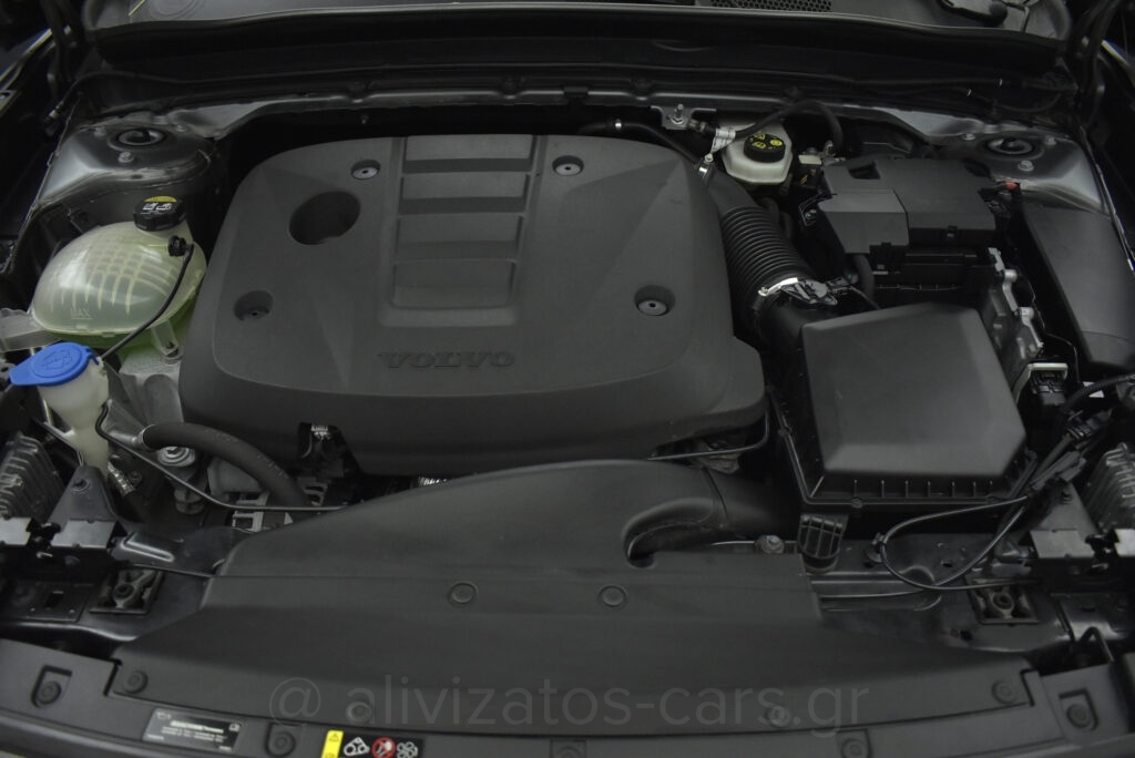 Volvo XC40 - 1.5 MOMENTUM AUTOMATIC 163hp