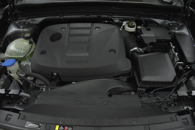 Volvo XC40 - 1.5 MOMENTUM AUTOMATIC 163hp