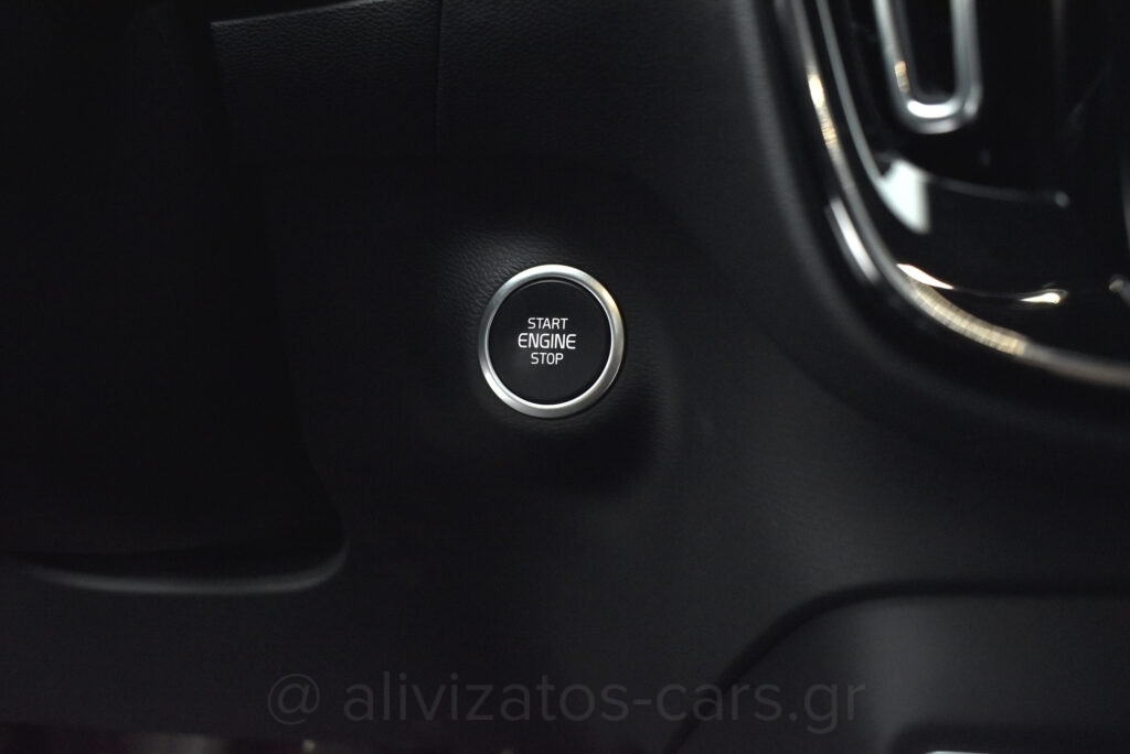 Volvo XC40 - 1.5 MOMENTUM AUTOMATIC 163hp