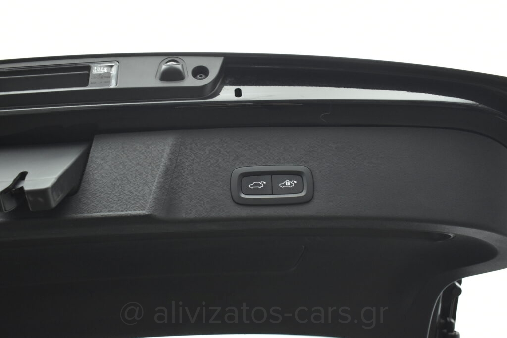 Volvo XC40 - 1.5 T5 PHEV ULTIMATE Panorama Leather Harman Facelift