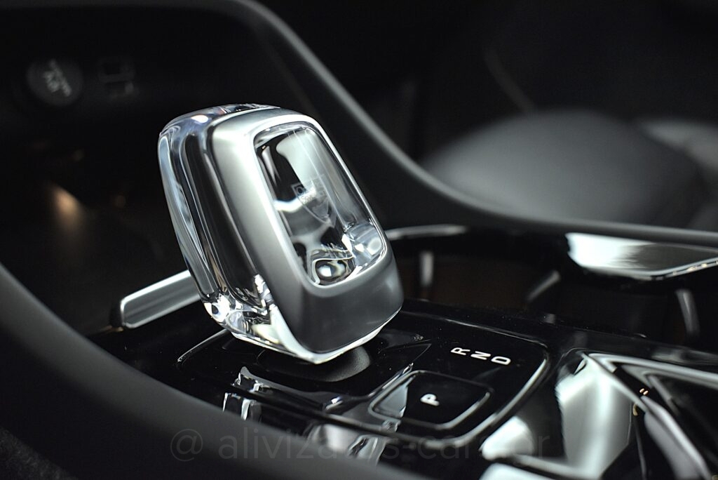 Volvo XC40 - 1.5 T5 PHEV ULTIMATE Panorama Leather Harman Facelift