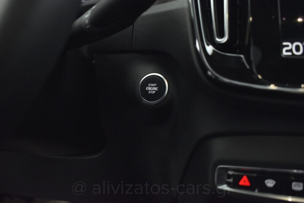 Volvo XC40 - 1.5 T5 PHEV ULTIMATE Panorama Leather Harman Facelift