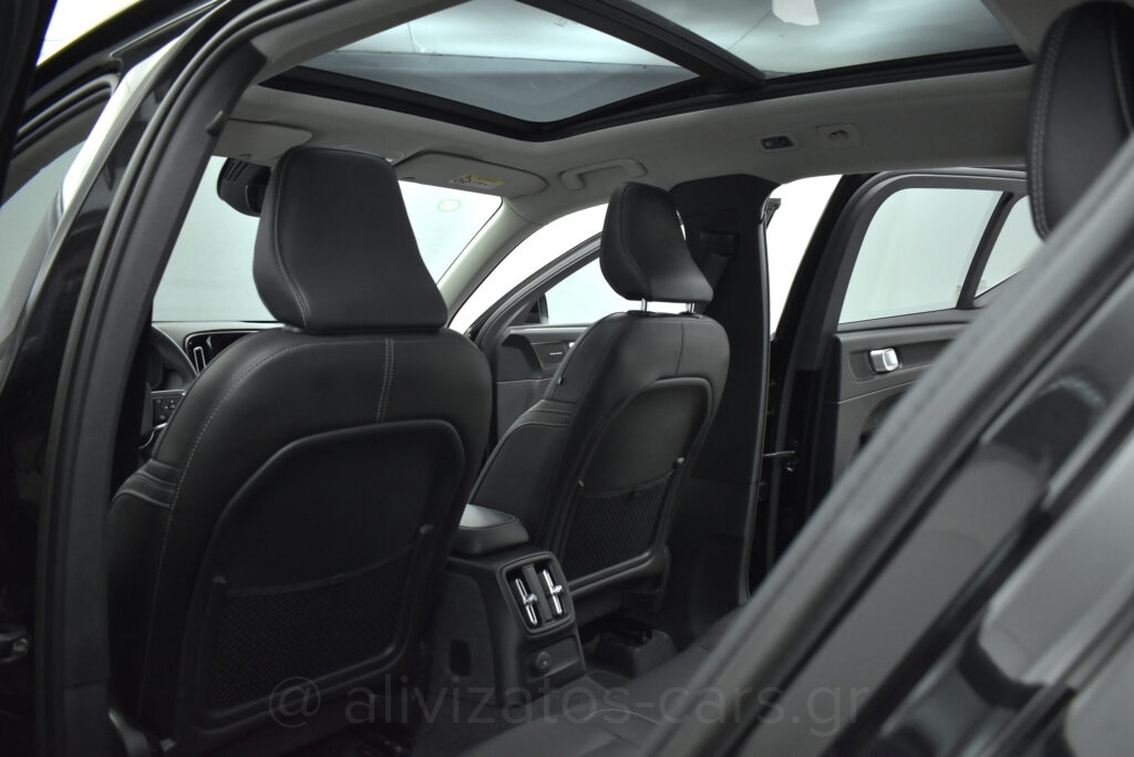 Volvo XC40 - 1.5 T5 PHEV ULTIMATE Panorama Leather Harman Facelift