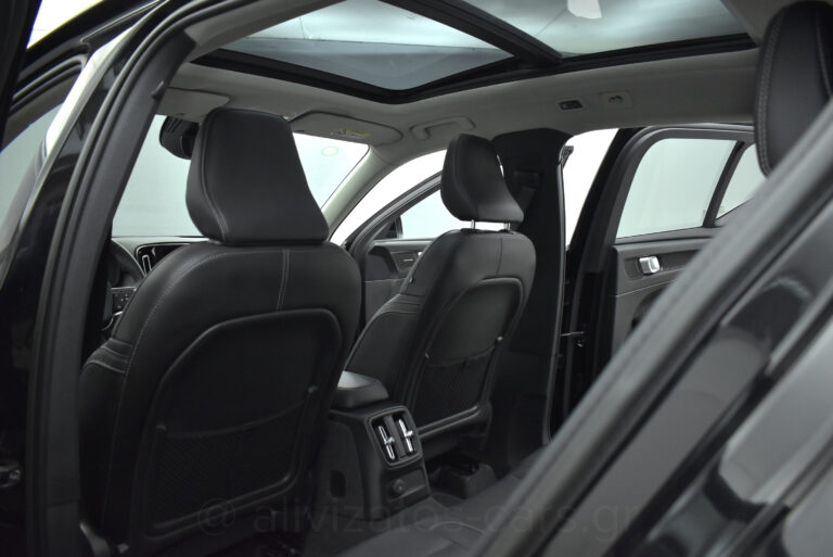 Volvo XC40 - 1.5 T5 PHEV ULTIMATE Panorama Leather Harman Facelift