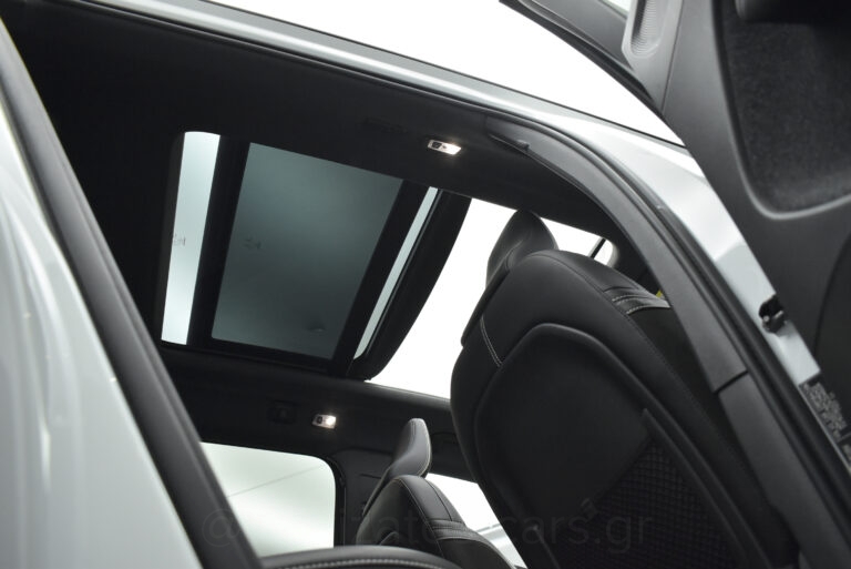 Volvo XC40 - D4 R-Design 190hp Panorama 4x4