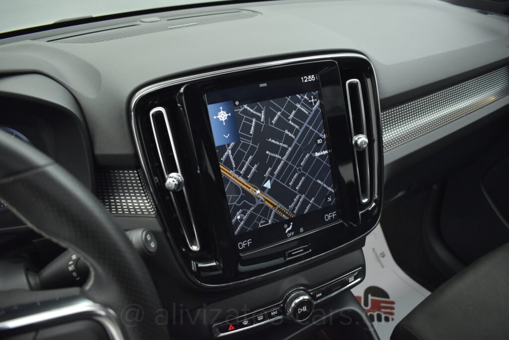 Volvo XC40 - D4 R-Design 190hp Panorama 4x4