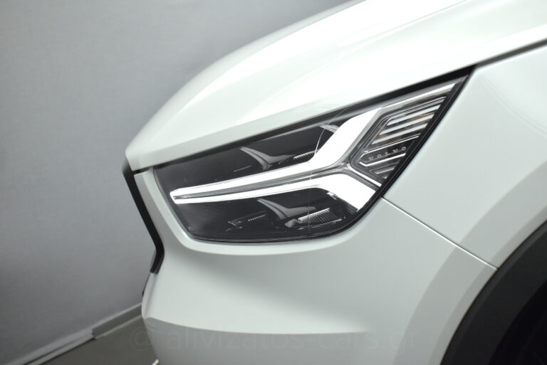 Volvo XC40 - D4 R-Design 190hp Panorama 4x4