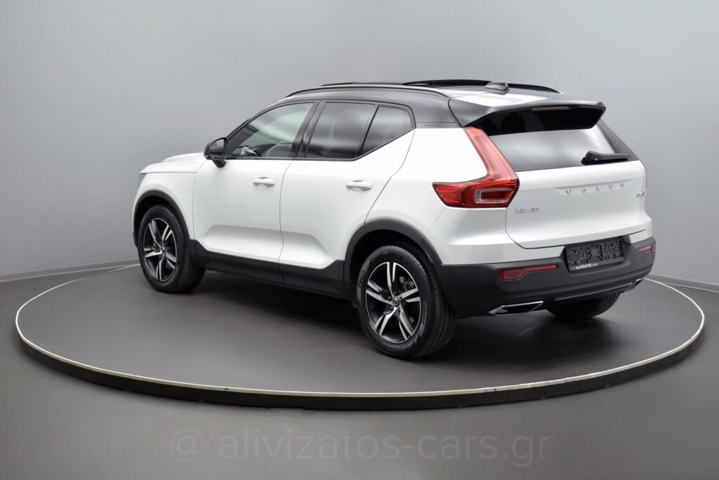 Volvo XC40 - D4 R-Design 190hp Panorama 4x4