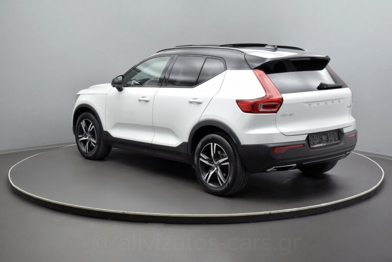 Volvo XC40 - D4 R-Design 190hp Panorama 4x4