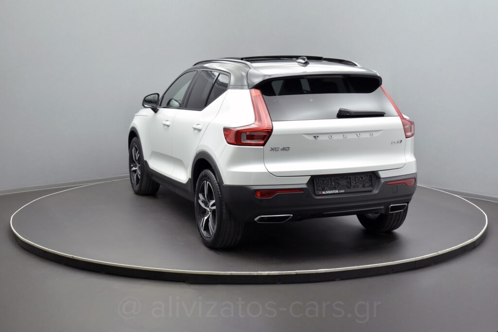 Volvo XC40 - D4 R-Design 190hp Panorama 4x4
