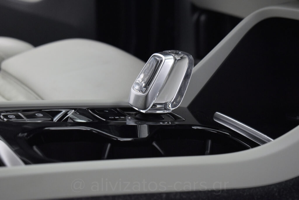 Volvo XC40 T4 Recharge Inscription Plug in Leather Navi R/19 - no-subtitle