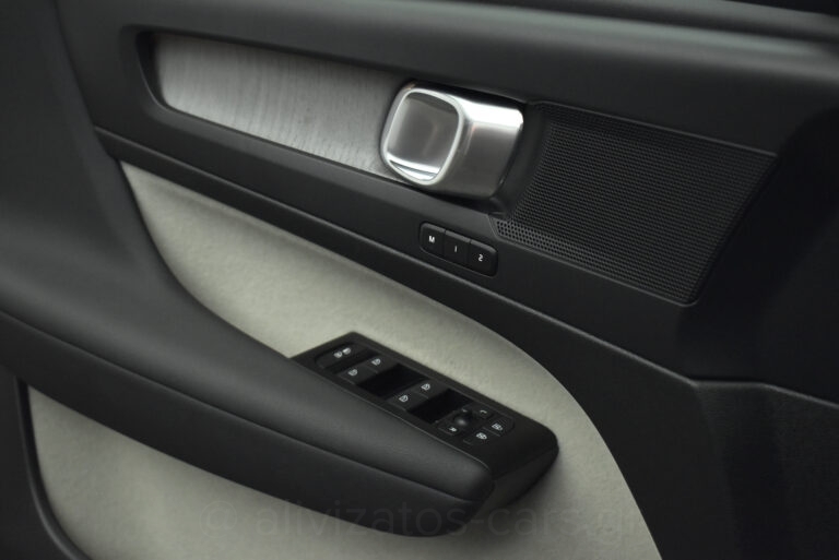 Volvo XC40 T4 Recharge Inscription Plug in Leather Navi R/19 - no-subtitle