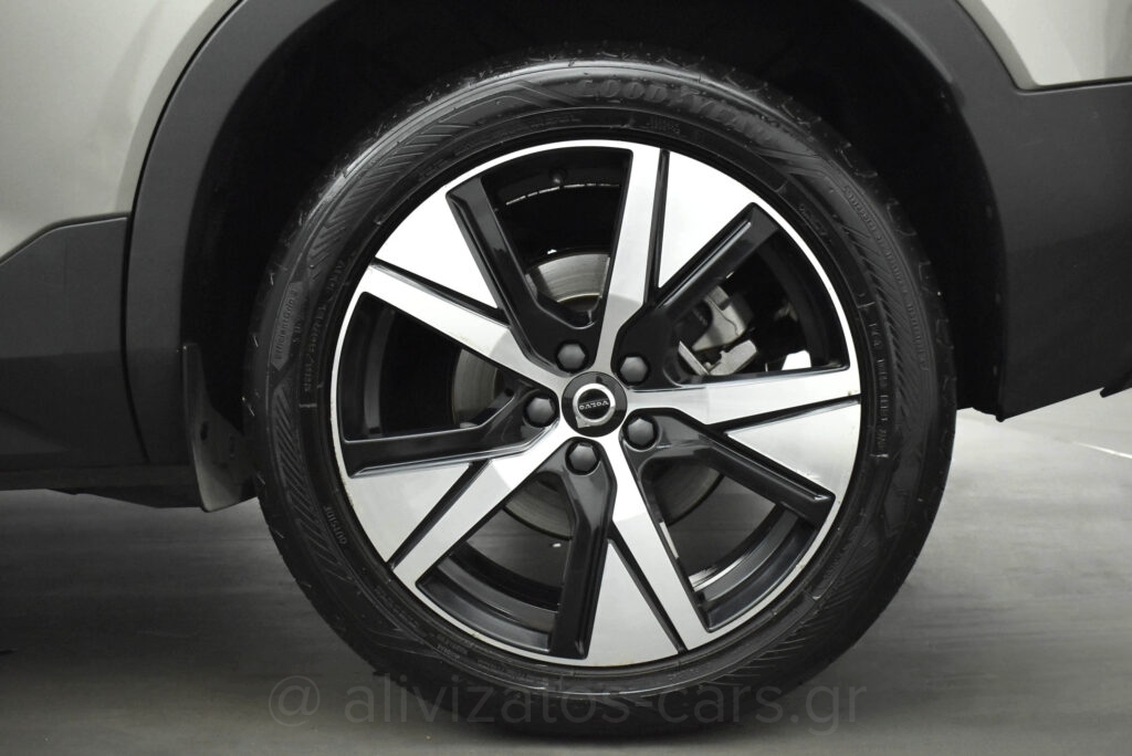 Volvo XC40 -  T5 Recharge 262hp Leather Navi R19