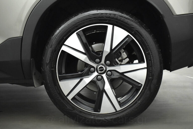 Volvo XC40 -  T5 Recharge 262hp Leather Navi R19