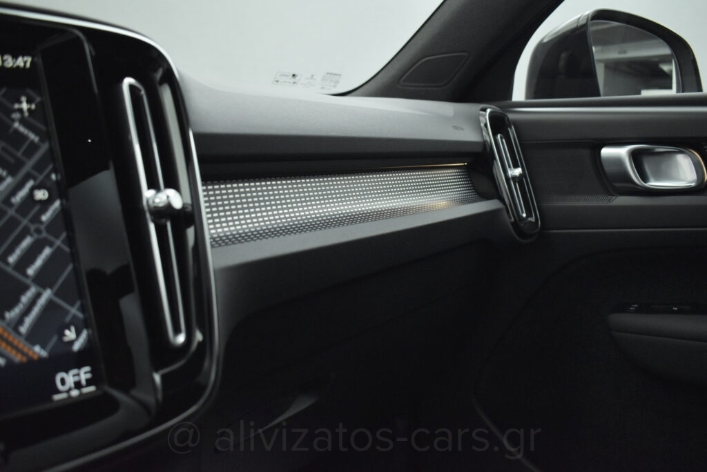 Volvo XC40 -  T5 Recharge 262hp Leather Navi R19