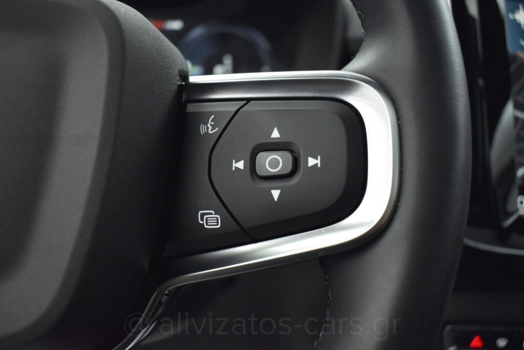 Volvo XC40 -  T5 Recharge 262hp Leather Navi R19