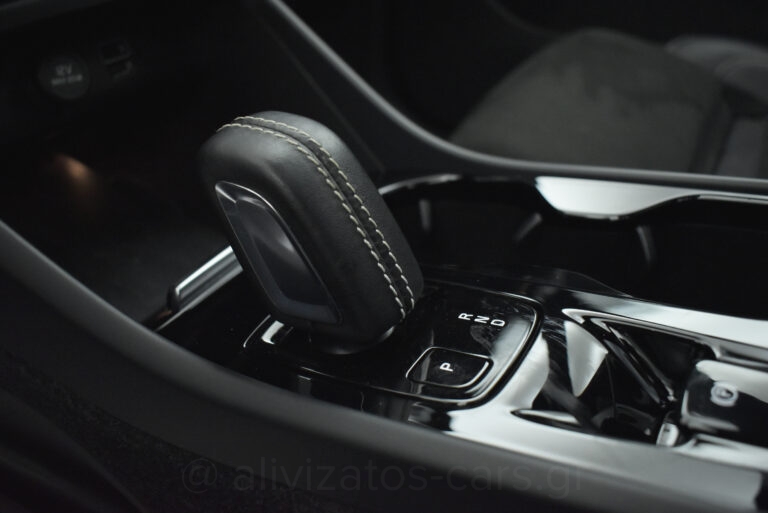 Volvo XC40 -  T5 Recharge 262hp Leather Navi R19