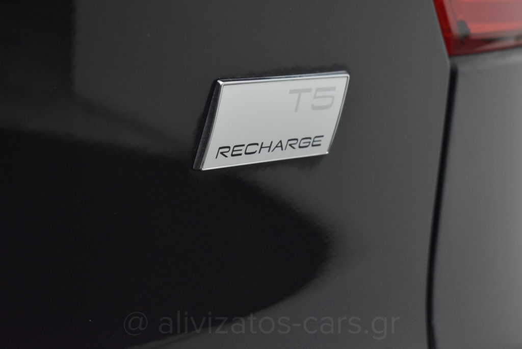 Volvo XC40 -  T5 Recharge Inscription 262hp Navi & Camera 360