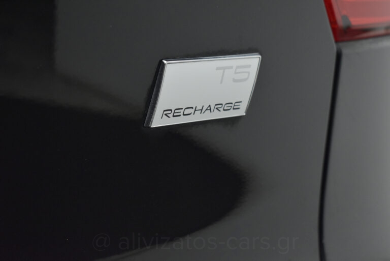 Volvo XC40 -  T5 Recharge Inscription 262hp Navi & Camera 360