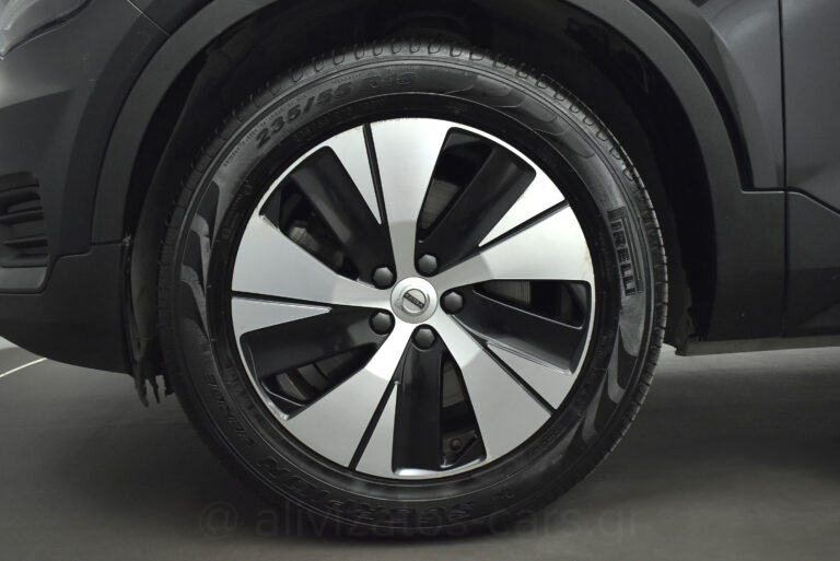 Volvo XC40 -  T5 Recharge Inscription 262hp Navi & Camera 360