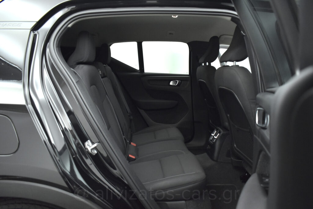 Volvo XC40 -  T5 Recharge Inscription 262hp Navi & Camera 360