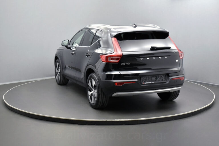 Volvo XC40 -  T5 Recharge Inscription 262hp Navi & Camera 360