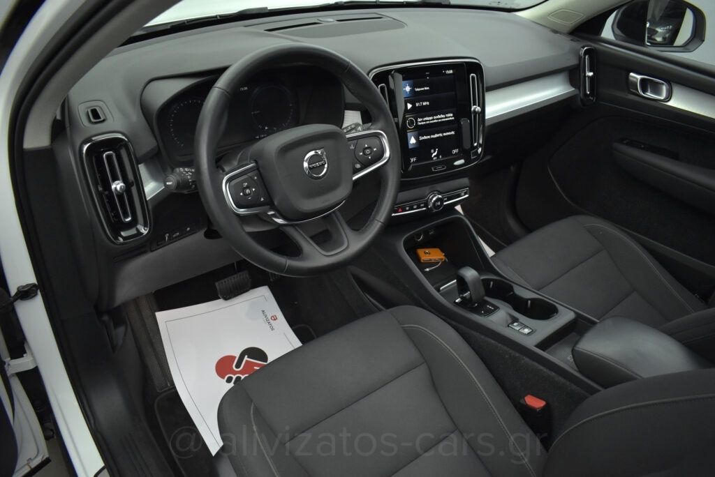 Volvo XC40 - T5 Recharge Inscription Panorama Plug in 262h Navi