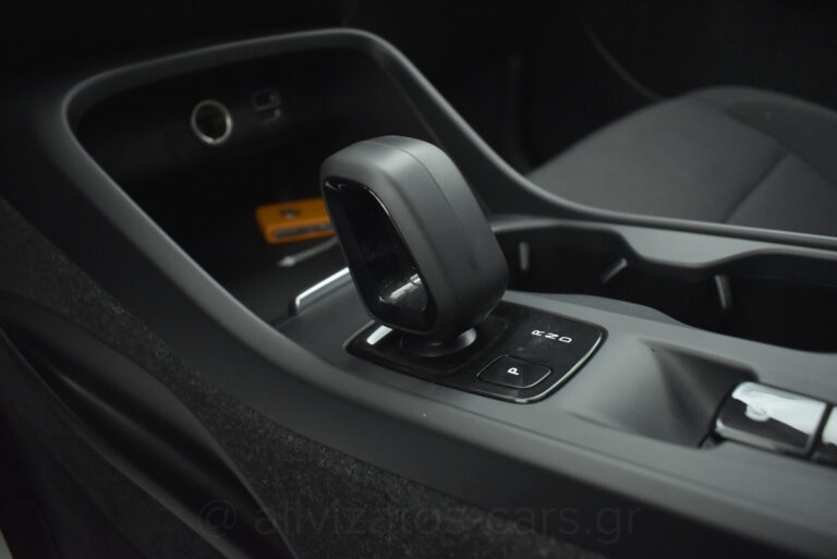 Volvo XC40 - T5 Recharge Inscription Panorama Plug in 262h Navi