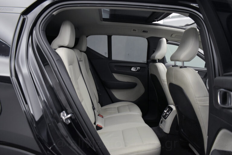 Volvo XC40 - T5 Recharge Inscription Plug in 262h Camera