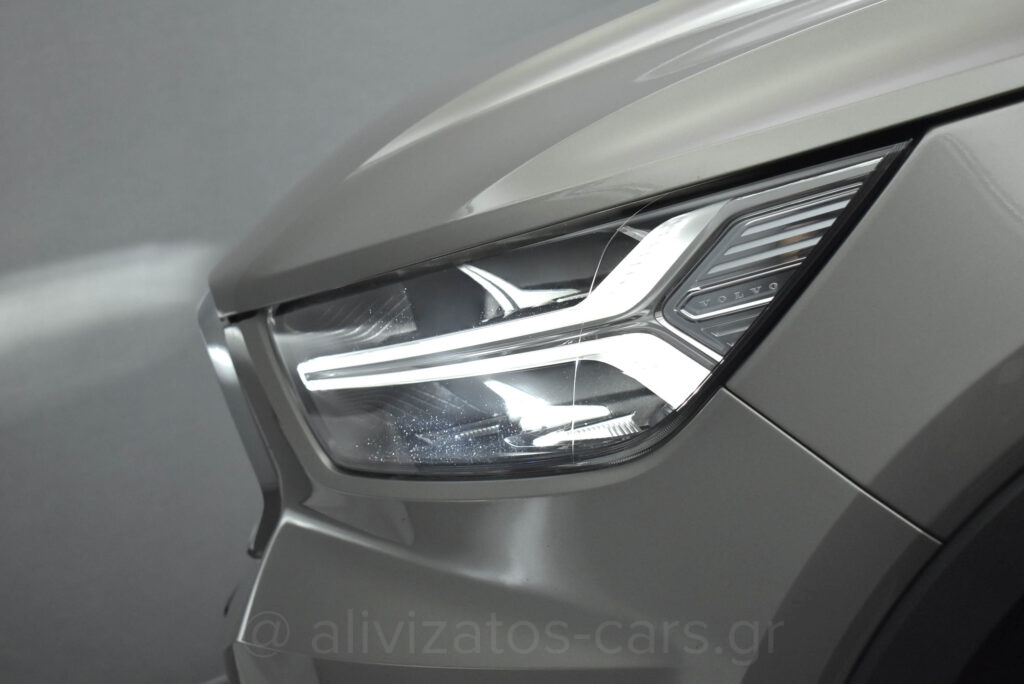 Volvo XC40 - T5 Recharge Inscription Plug in 262hp Panorama Camera