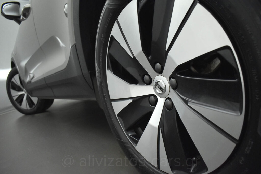 Volvo XC40 - T5 Recharge Inscription Plug in 262hp Panorama Camera