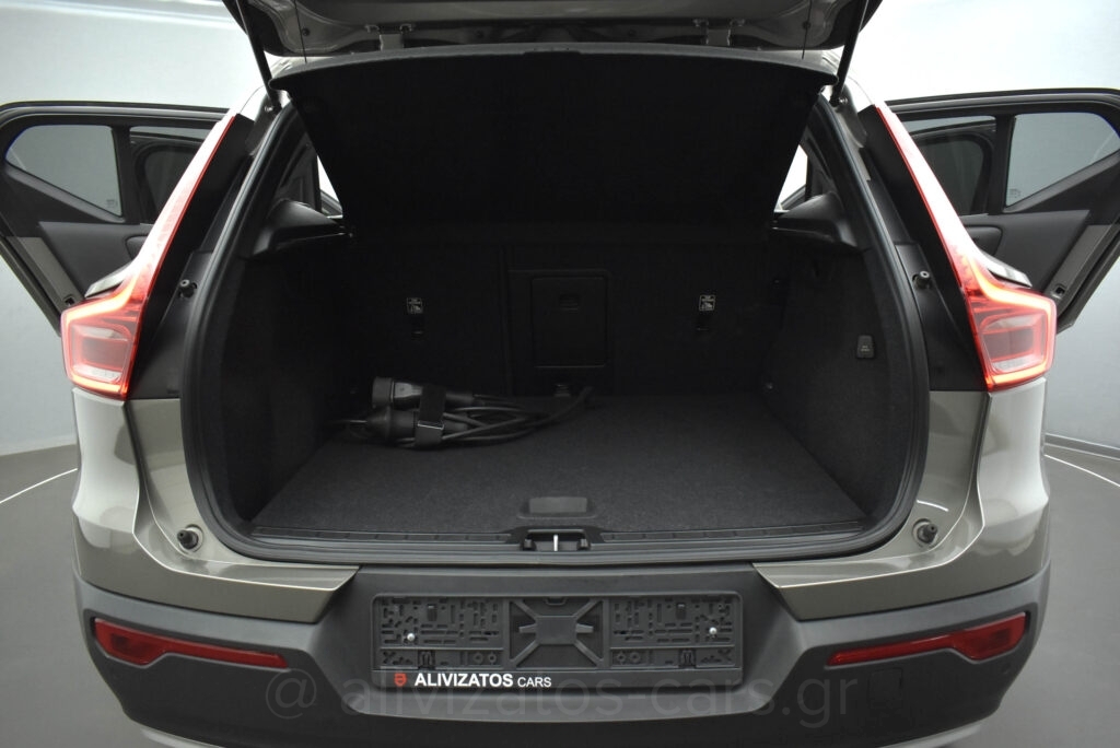 Volvo XC40 - T5 Recharge Inscription Plug in 262hp Panorama Camera