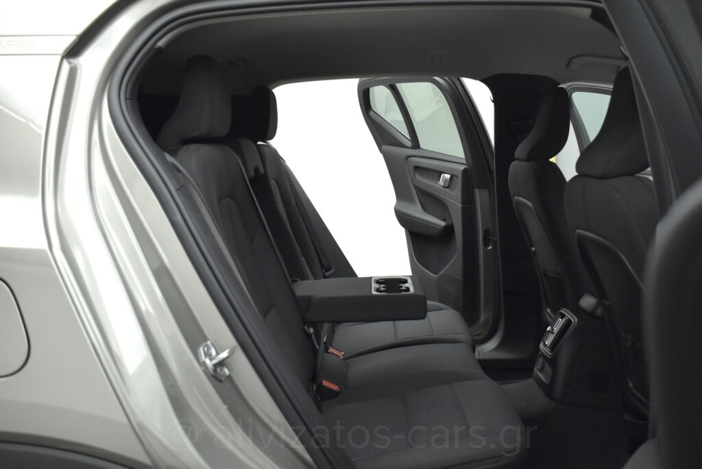 Volvo XC40 - T5 Recharge Inscription Plug in 262hp Panorama Camera