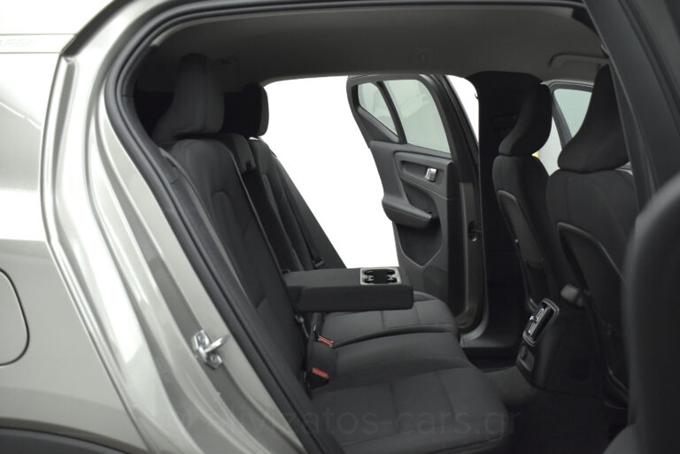 Volvo XC40 - T5 Recharge Inscription Plug in 262hp Panorama Camera