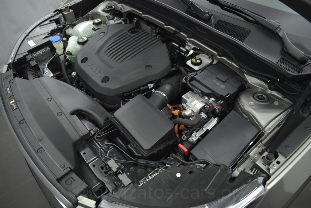 Volvo XC40 - T5 Recharge Inscription Plug in 262hp Panorama Camera