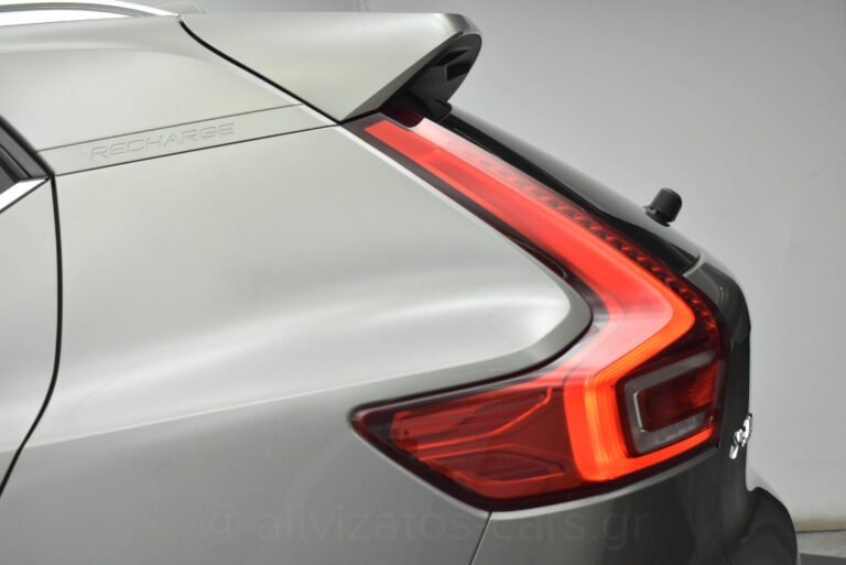Volvo XC40 - T5 Recharge Inscription Plug in 262hp Panorama Camera